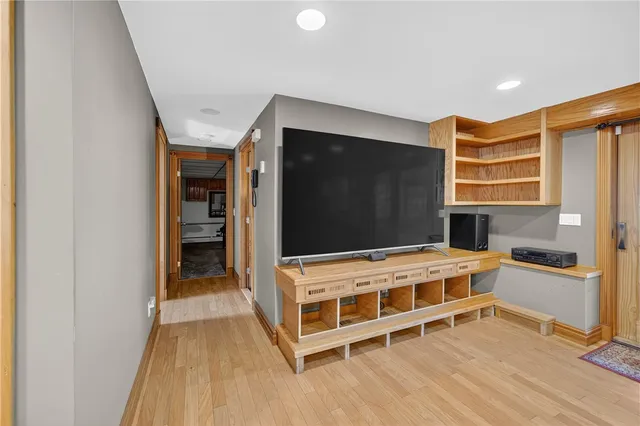 $724,999 | 5 Hancock Drive, Coventry, RI 02816