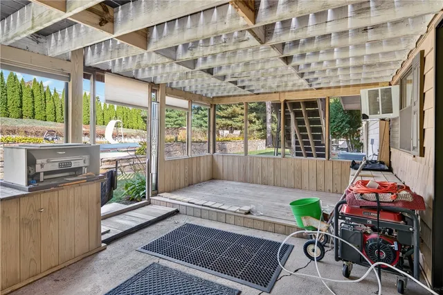 $724,999 | 5 Hancock Drive, Coventry, RI 02816