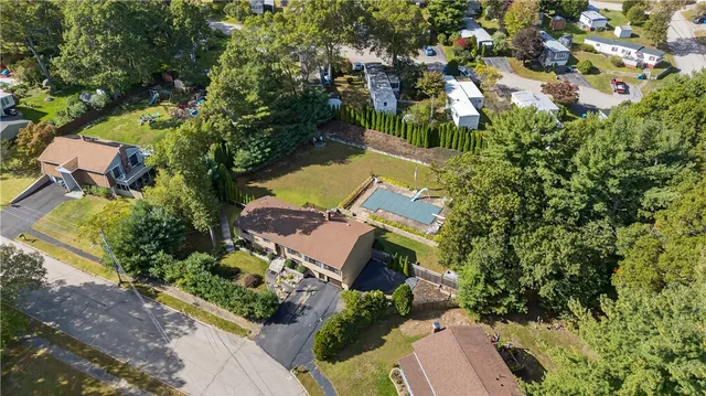 $724,999 | 5 Hancock Drive, Coventry, RI 02816