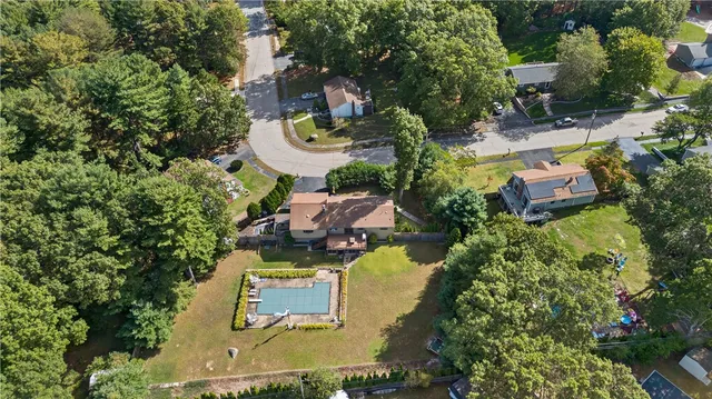 $724,999 | 5 Hancock Drive, Coventry, RI 02816