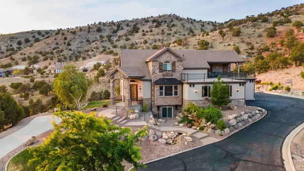 $1,299,999 | 811 Canyon Ridge Drive, Cedar City, UT 84721