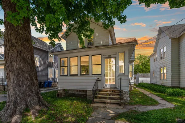 $199,900 | 920 Wisconsin Street, Oshkosh, WI 54901