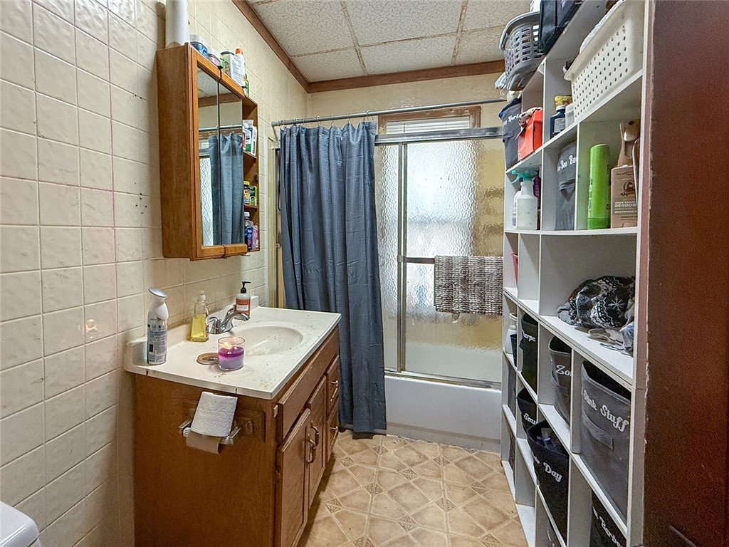 65 Bellingham Street Woonsocket, RI 02895 - Photo 36 of 48