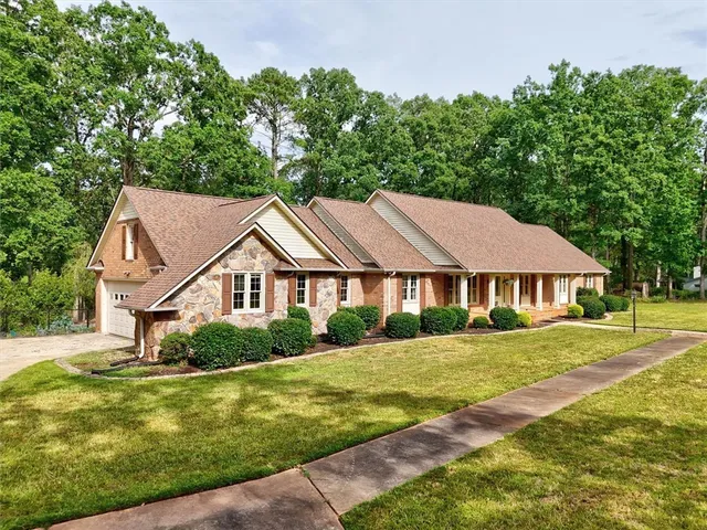 $735,000 | 213 Guthrie Road, Belton, SC 29627
