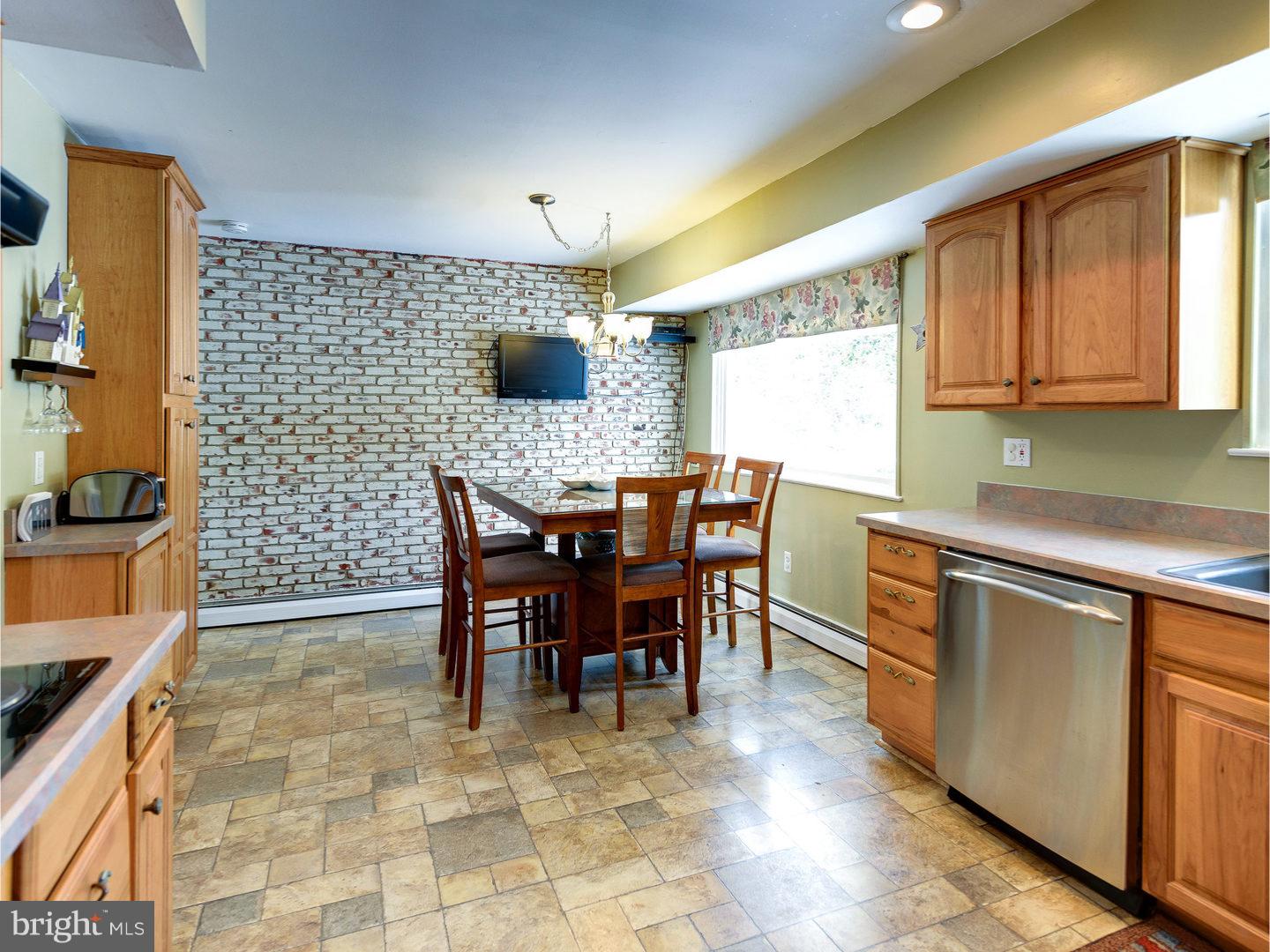 2721 Egypt Road Audubon, PA 19403 - Photo 8 of 25 Gallery Image 8