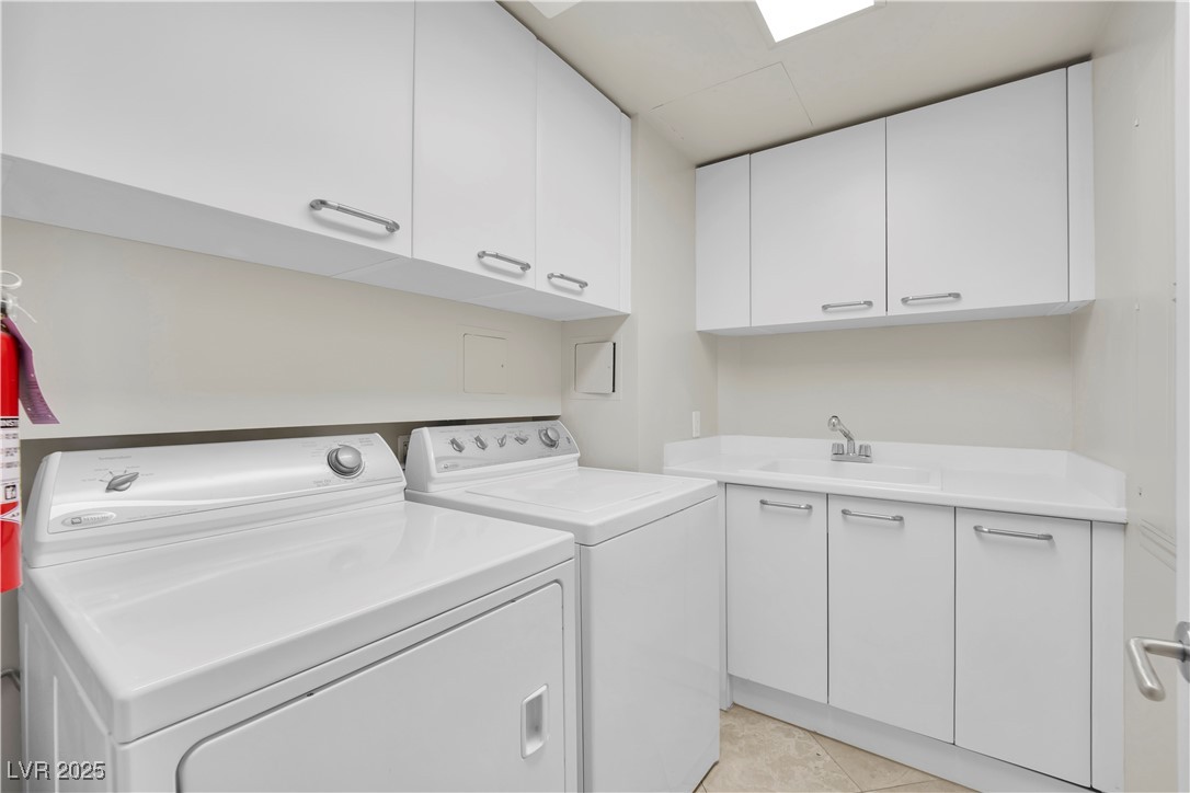 2777 Paradise Road, Unit 2002 Las Vegas, NV 89109 - Photo 16 of 68