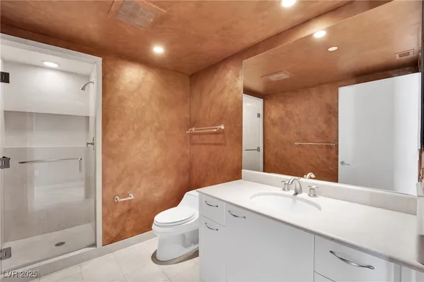 $5,400 | 2777 Paradise Road, Unit 2002, Las Vegas, NV 89109