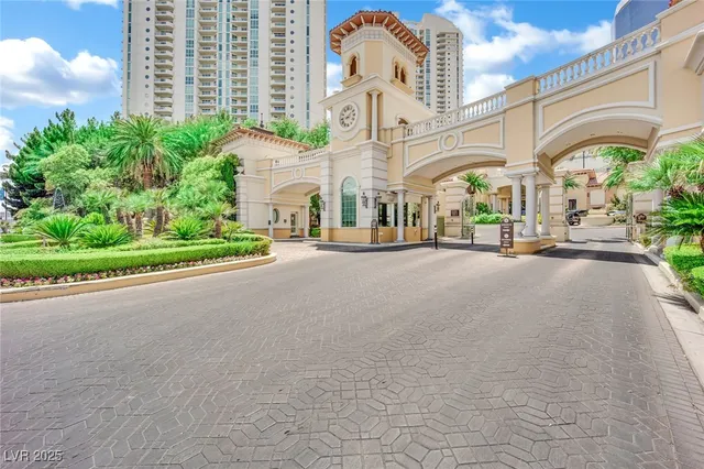 $5,400 | 2777 Paradise Road, Unit 2002, Las Vegas, NV 89109