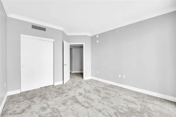 $5,400 | 2777 Paradise Road, Unit 2002, Las Vegas, NV 89109