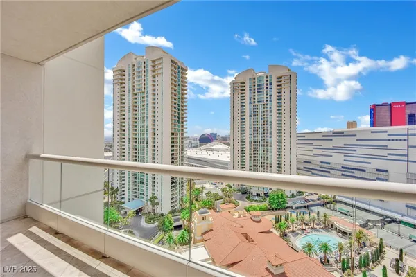 $5,400 | 2777 Paradise Road, Unit 2002, Las Vegas, NV 89109