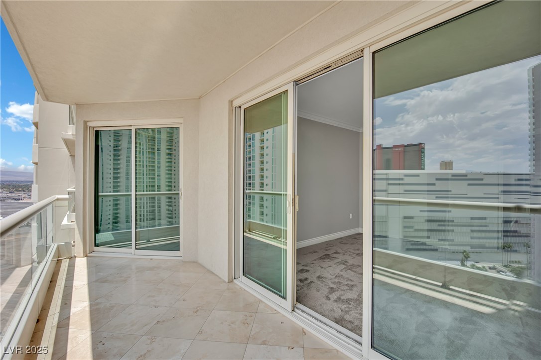 2777 Paradise Road, Unit 2002 Las Vegas, NV 89109 - Photo 37 of 68
