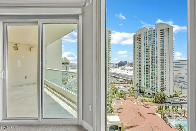 $5,400 | 2777 Paradise Road, Unit 2002, Las Vegas, NV 89109