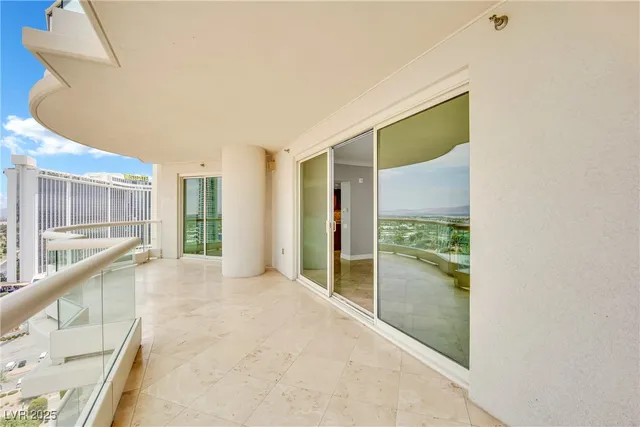 $5,400 | 2777 Paradise Road, Unit 2002, Las Vegas, NV 89109