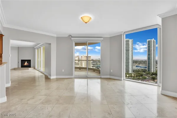 $5,400 | 2777 Paradise Road, Unit 2002, Las Vegas, NV 89109
