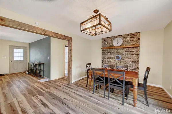 $249,900 | 23639 Hawaii Road, Lebanon, MO 65536