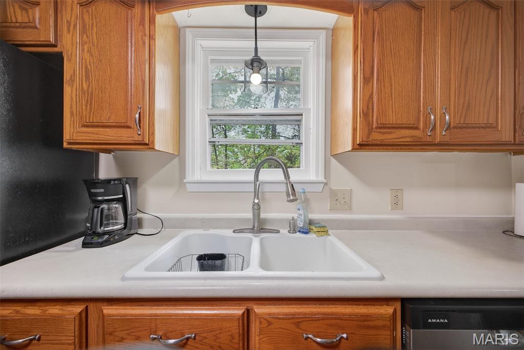 23639 Hawaii Road Lebanon, MO 65536 - Photo 13 of 43