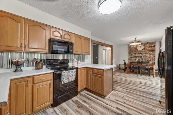 $249,900 | 23639 Hawaii Road, Lebanon, MO 65536