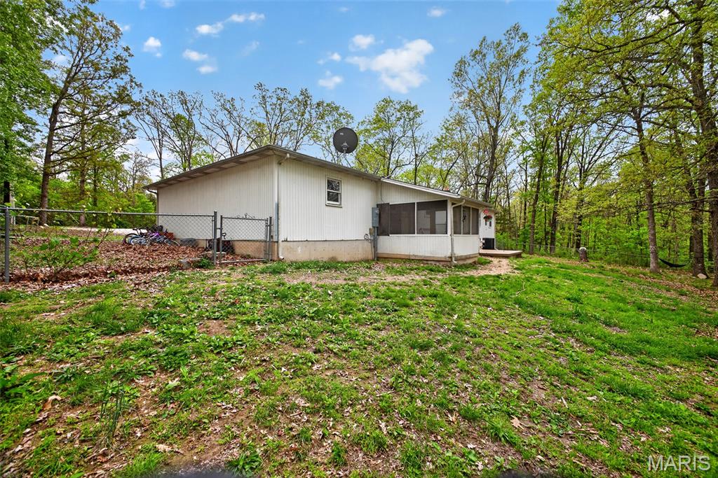 23639 Hawaii Road Lebanon, MO 65536 - Photo 30 of 43