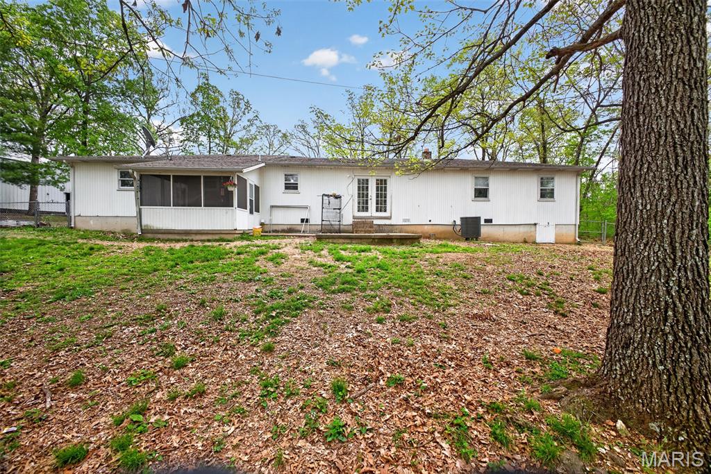 23639 Hawaii Road Lebanon, MO 65536 - Photo 31 of 43