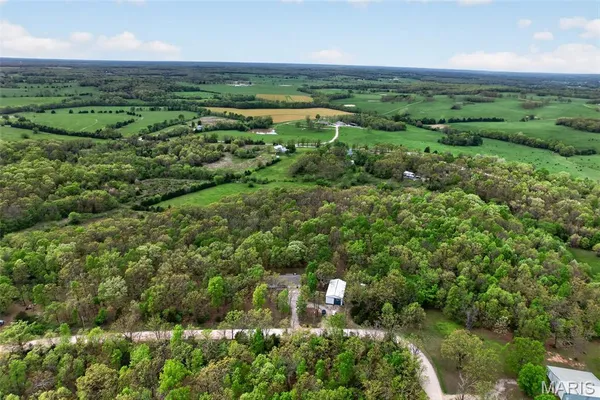 $249,900 | 23639 Hawaii Road, Lebanon, MO 65536