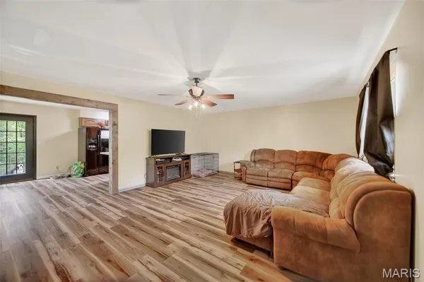 $249,900 | 23639 Hawaii Road, Lebanon, MO 65536