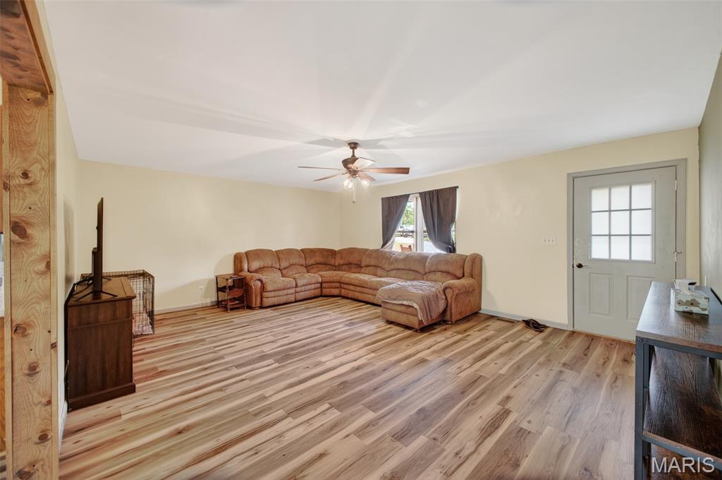 23639 Hawaii Road Lebanon, MO 65536 - Photo 6 of 43