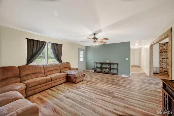 $249,900 | 23639 Hawaii Road, Lebanon, MO 65536