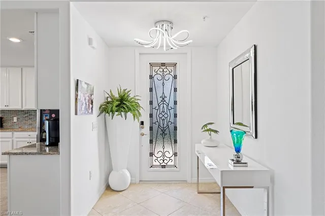 a view of entryway with livingroom