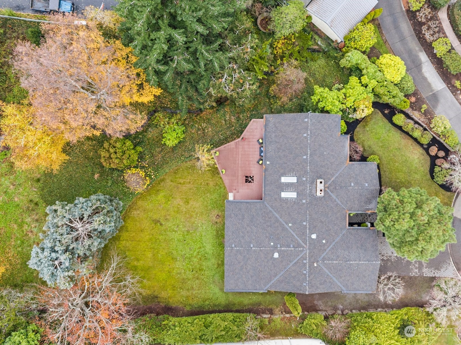 750 Northstream Lane Edmonds, WA 98020 - Photo 34 of 37 an aerial view of a house with a yard