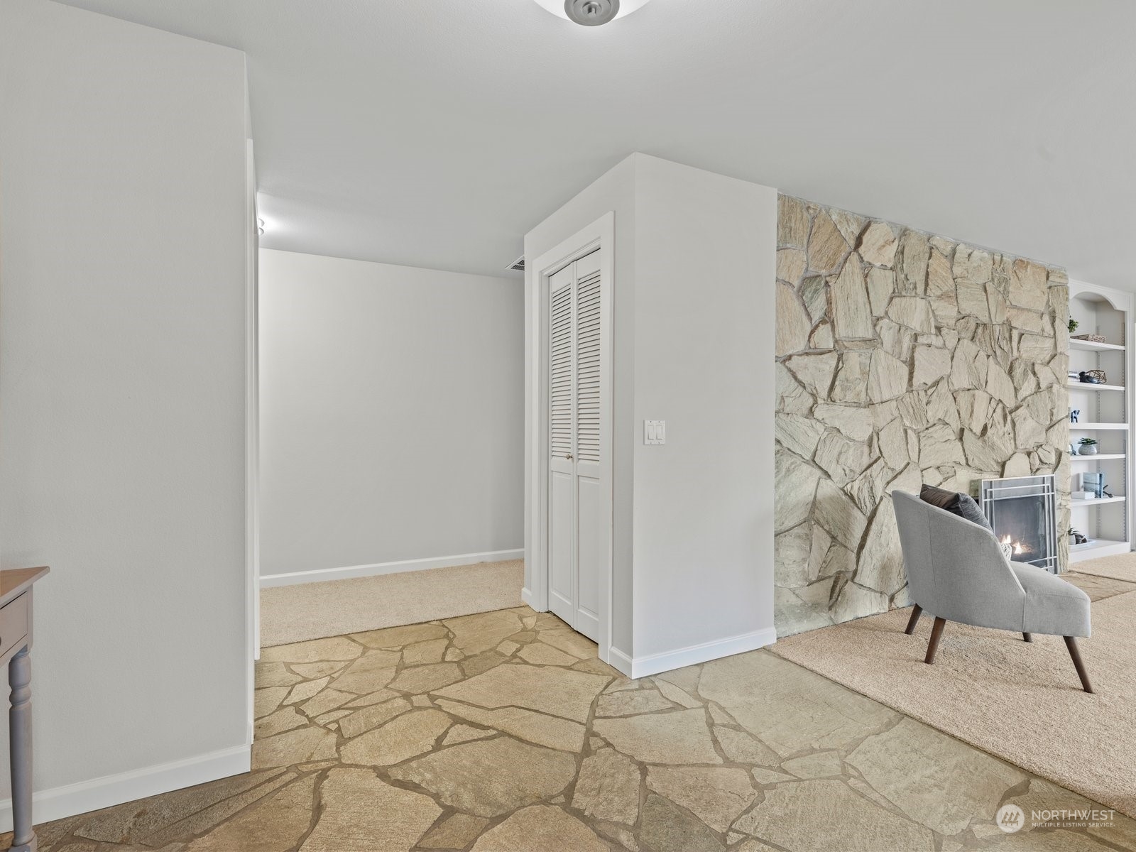 750 Northstream Lane Edmonds, WA 98020 - Photo 5 of 37 a view of an empty room and bench