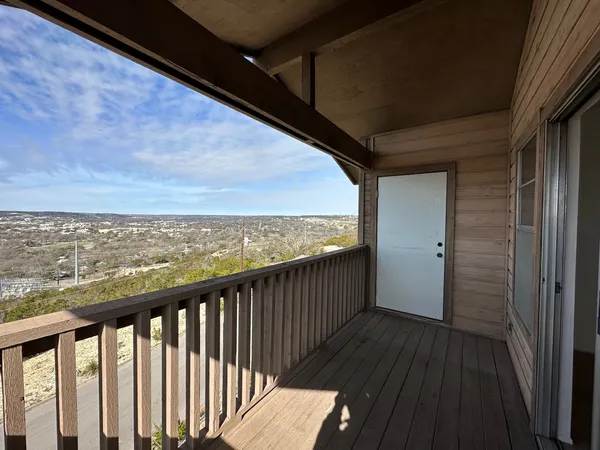 $1,200 | 1713 Hiawatha Drive, Kerrville, TX 78028