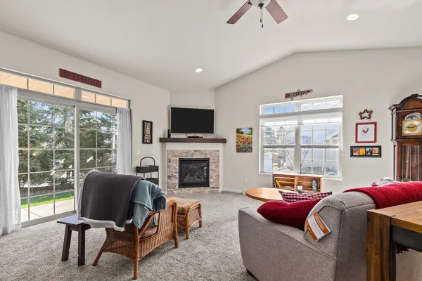 $349,900 | 1210 Cameron Circle, Neenah, WI 54956