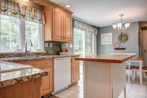 1083 Marston Road Northbridge, MA 01588 - Photo 10 of 27 Gallery Image 10
