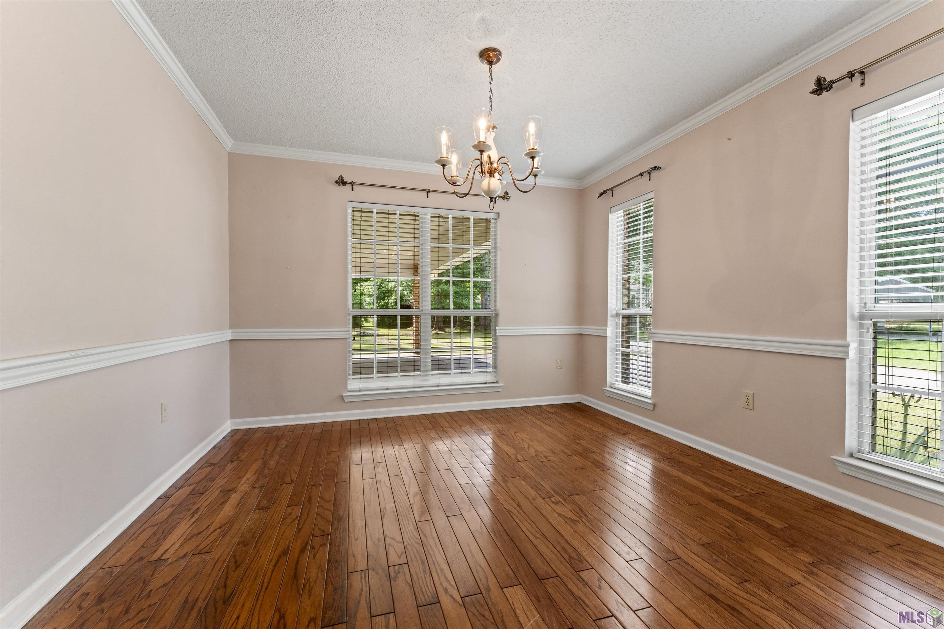 15035 Crystal Drive Pride, LA 70770 - Photo 12 of 25 Dining Room