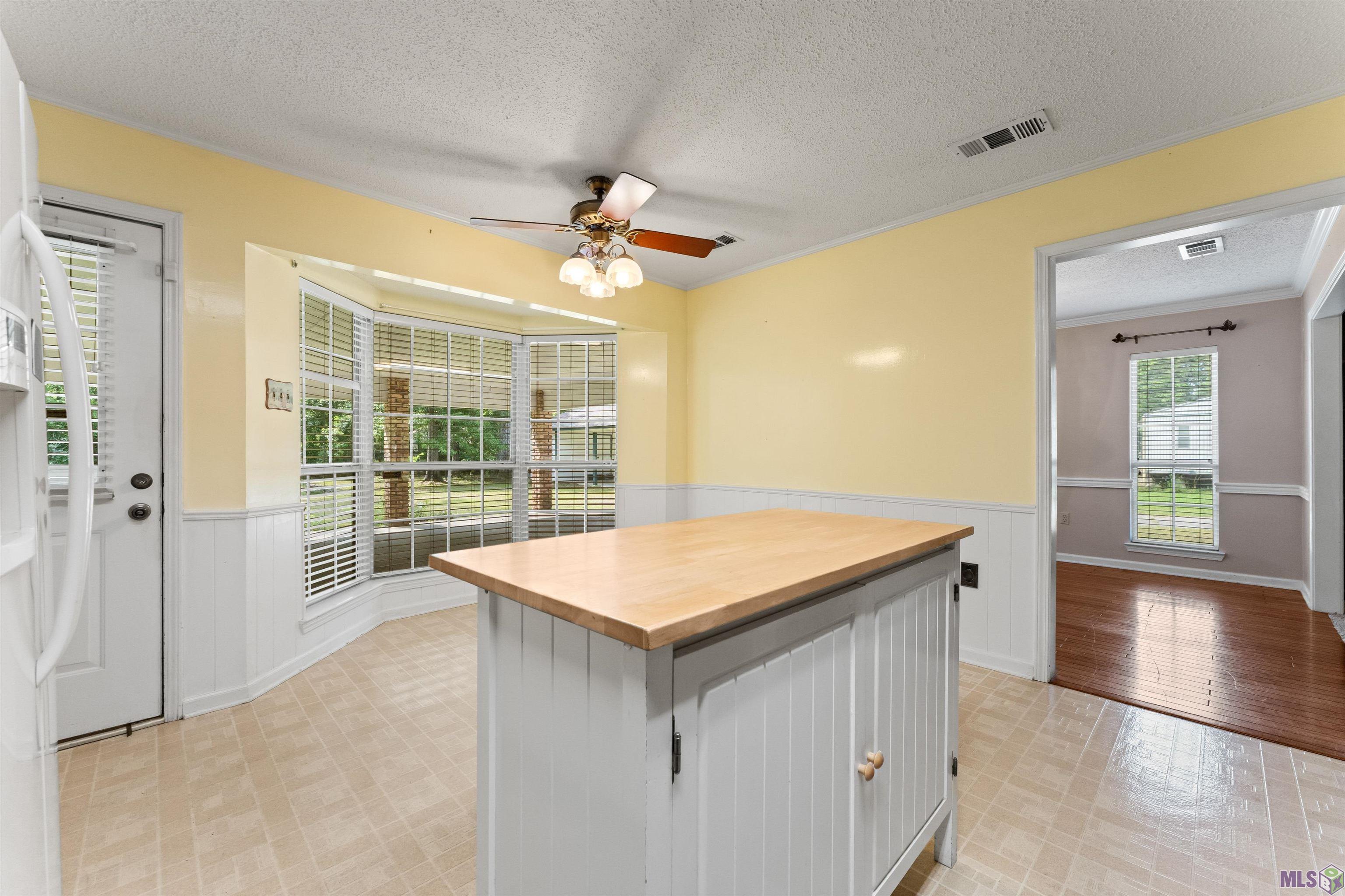 15035 Crystal Drive Pride, LA 70770 - Photo 7 of 25 Kitchen