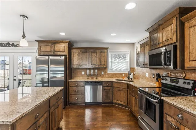 $475,000 | 1004 Southeast Beatty Court, Blue Springs, MO 64014