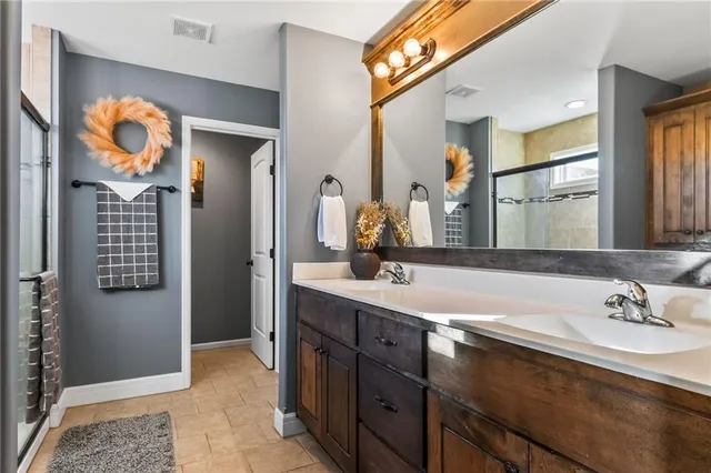 $475,000 | 1004 Southeast Beatty Court, Blue Springs, MO 64014