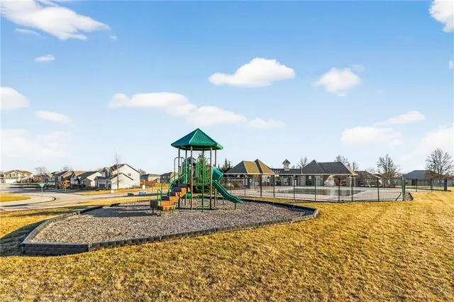 $475,000 | 1004 Southeast Beatty Court, Blue Springs, MO 64014