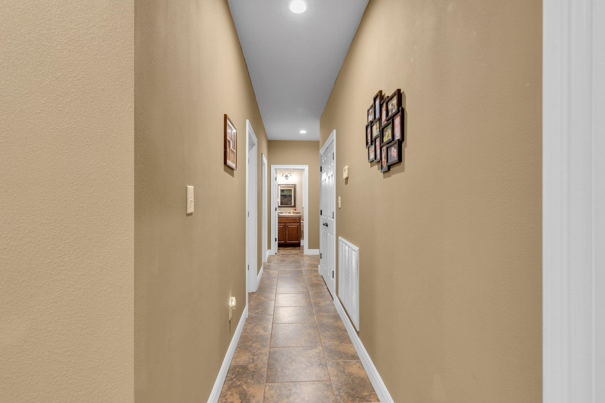 12449 Maytower Road Stockton, AL 36579 - Photo 61 of 70 Hallway