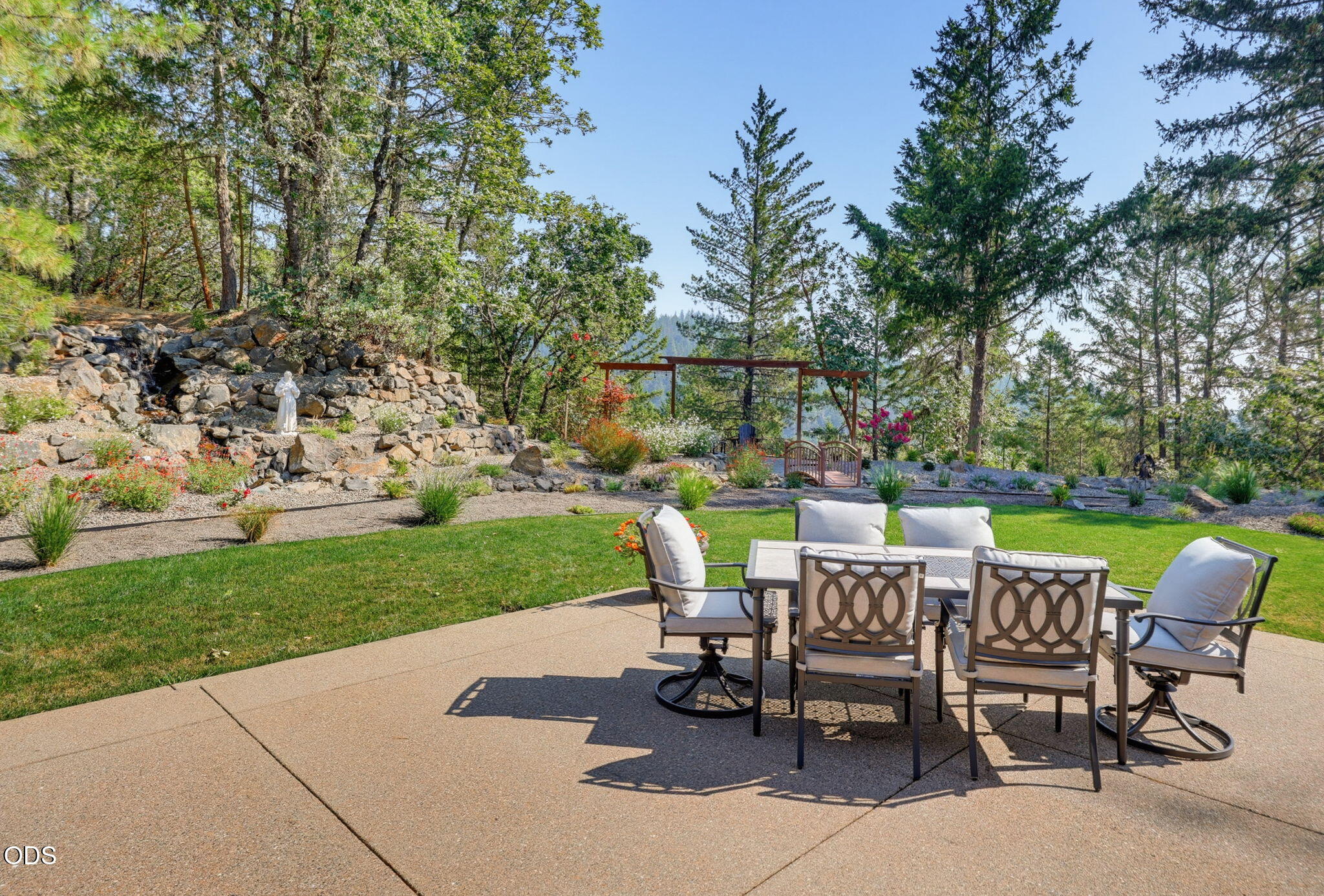 2355 Johns Peak Road Central Point, OR 97502 - Photo 76 of 114 Gallery Image 76