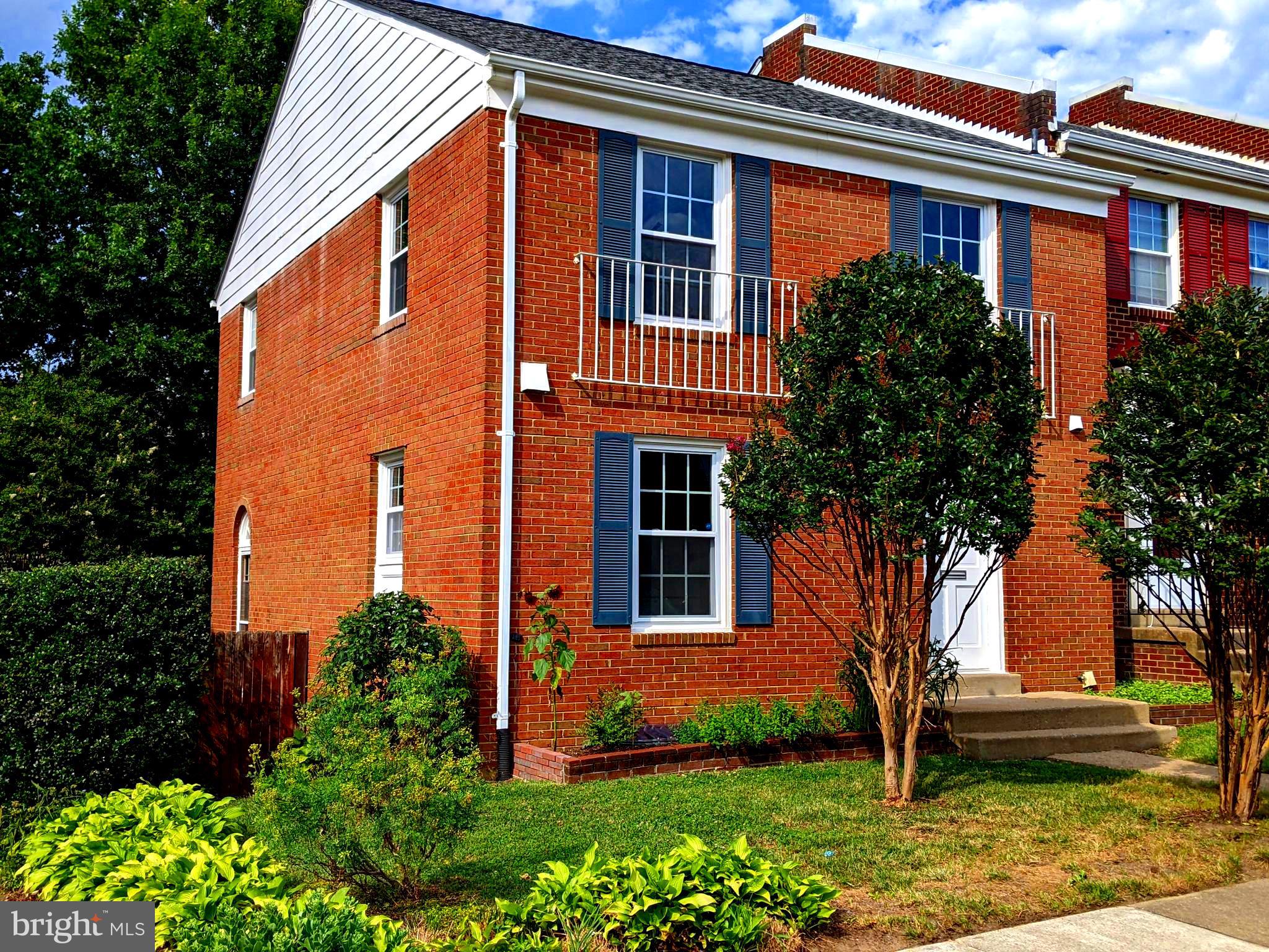 8069 Powderbrook Lane Springfield, VA 22153 - Photo 2 of 56 Gallery Image 2