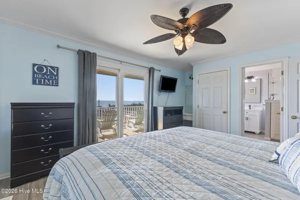 $1,395,000 | 5307 Ocean Drive, Unit EAST, Emerald Isle, NC 28594