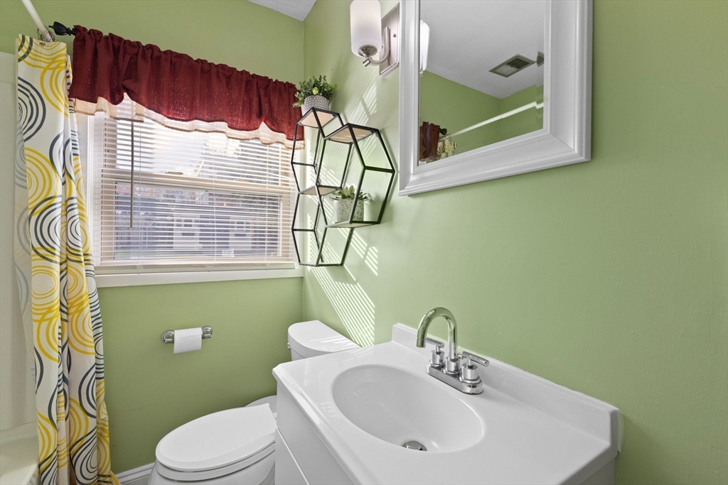 257 Calvin Street Fall River, MA 02720 - Photo 19 of 41