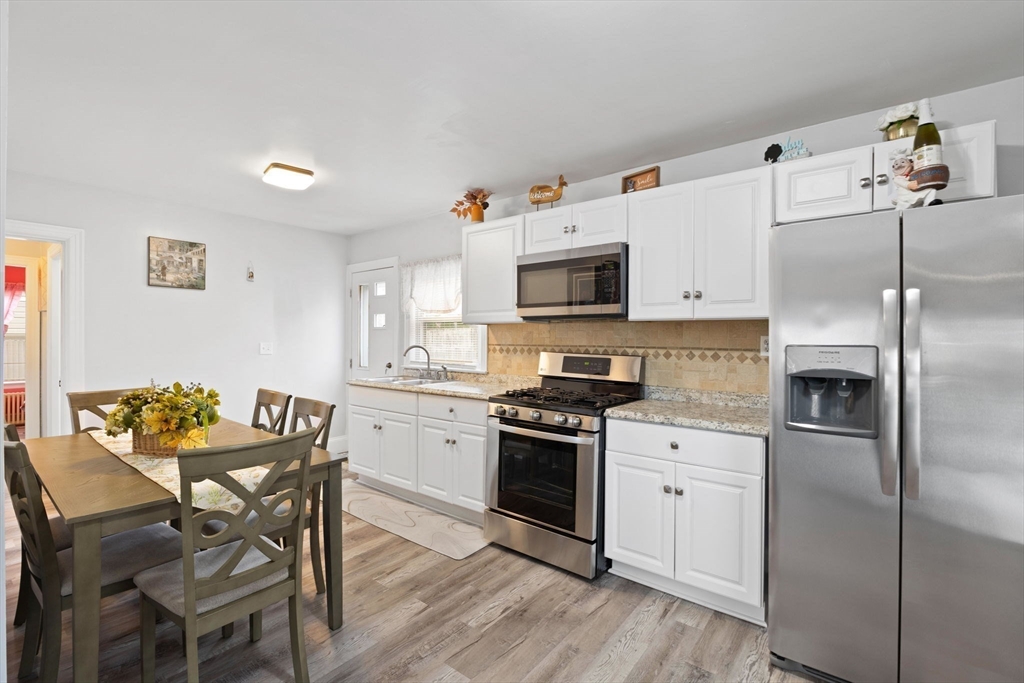 257 Calvin Street Fall River, MA 02720 - Photo 8 of 41