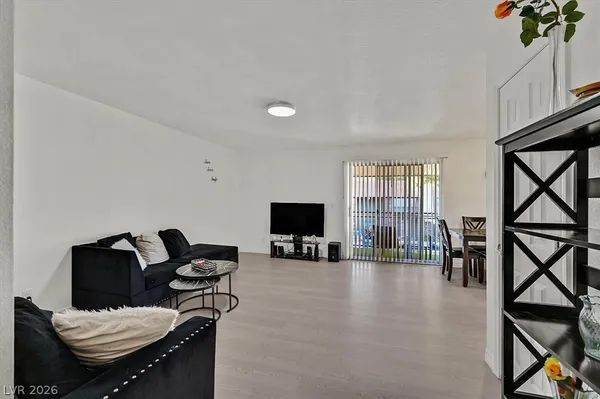 $1,640 | 5493 Indian River Drive, Unit 376, Las Vegas, NV 89103