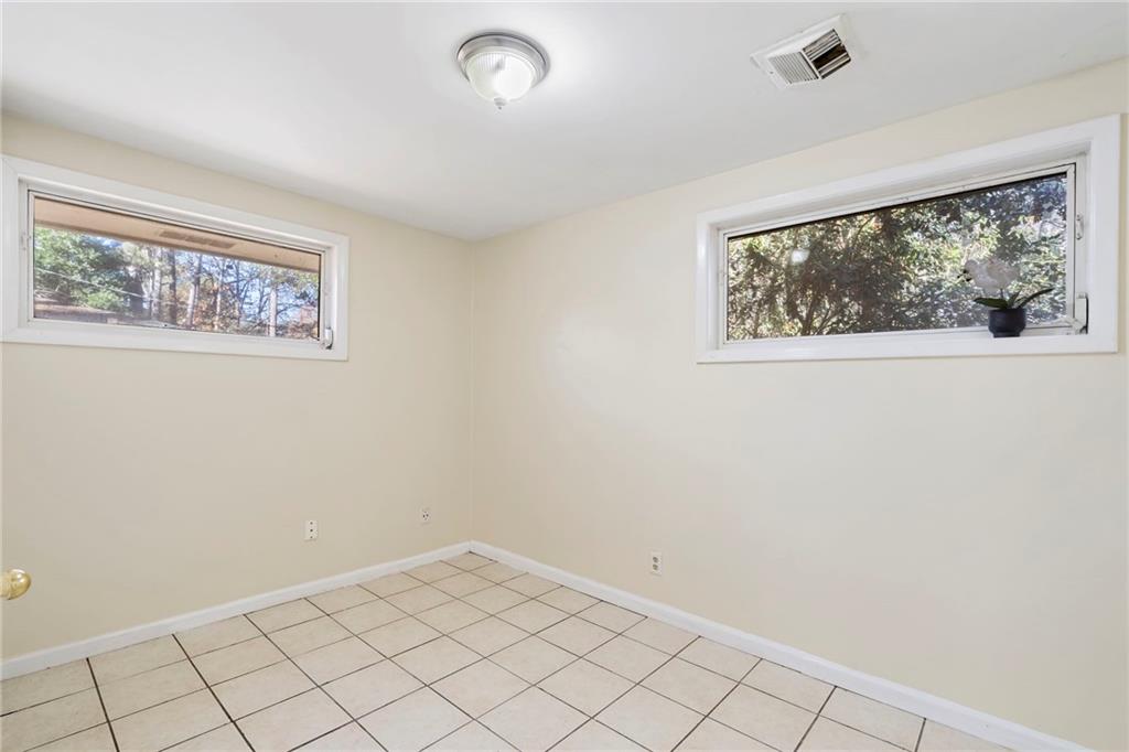 2451 Warwick Circle Northeast Atlanta, GA 30345 - Photo 13 of 29