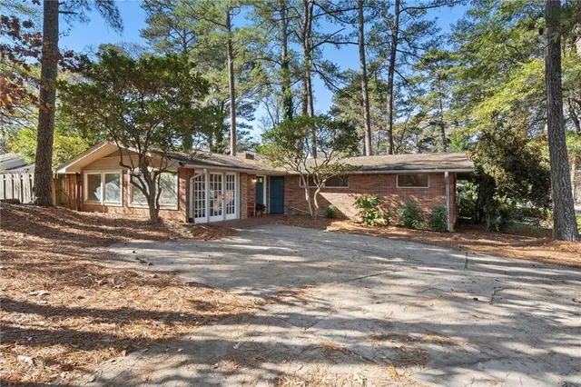 $2,600 | 2451 Warwick Circle Northeast, Atlanta, GA 30345