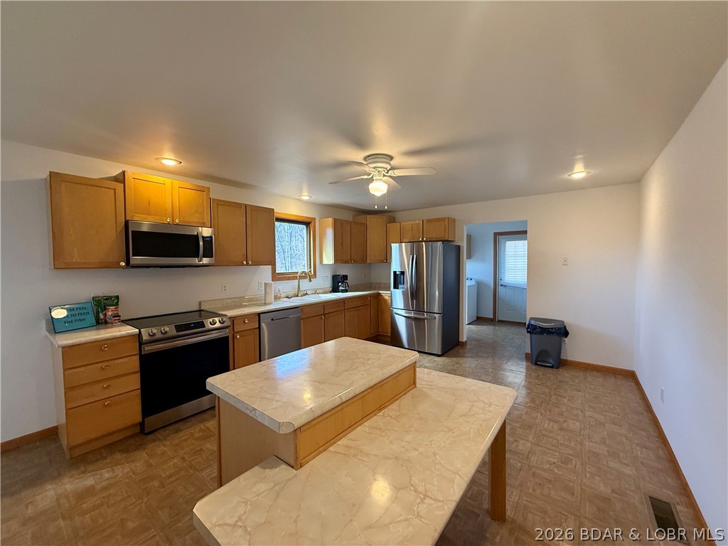 79 Wood River Road Lake Ozark, MO 65049 - Photo 18 of 54