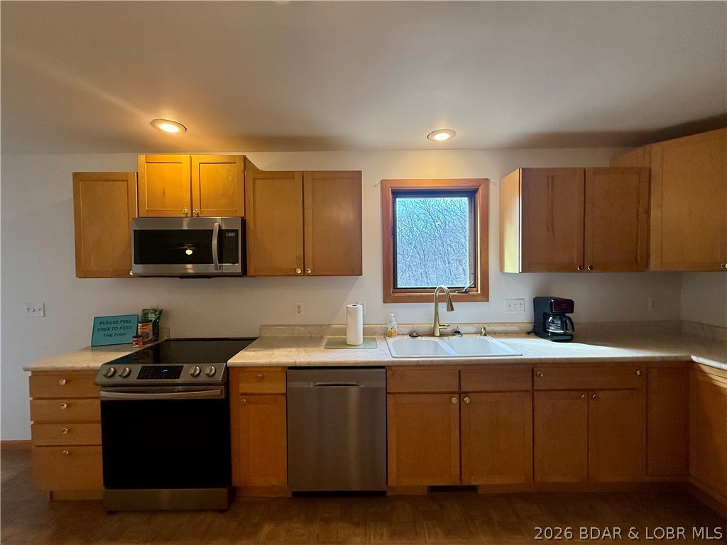 79 Wood River Road Lake Ozark, MO 65049 - Photo 19 of 54