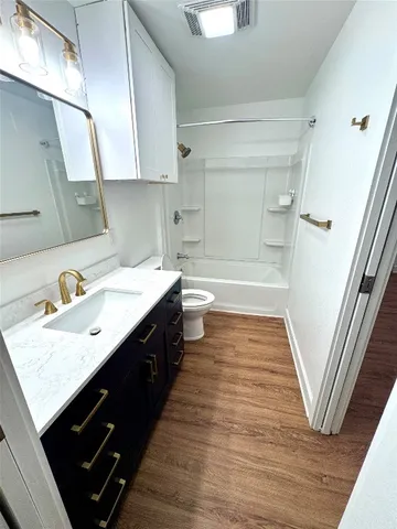 $2,300 | 6011 Nuckols Crossing Road, Austin, TX 78744